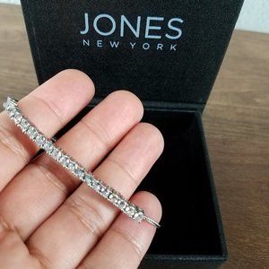 NEW Jones New York Frances Bracelet Silver Cubic Zirconia Sparkle Adjustable